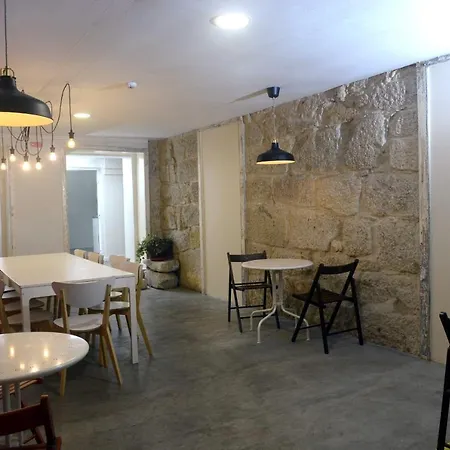 Hostel O2 *
